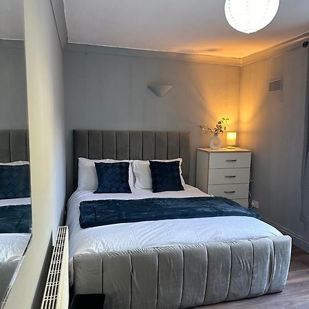 Luxury Room In A 4 Bedroom Flat! 4 Minutes Walk To Kingscross, St Pancras Londres Exterior foto