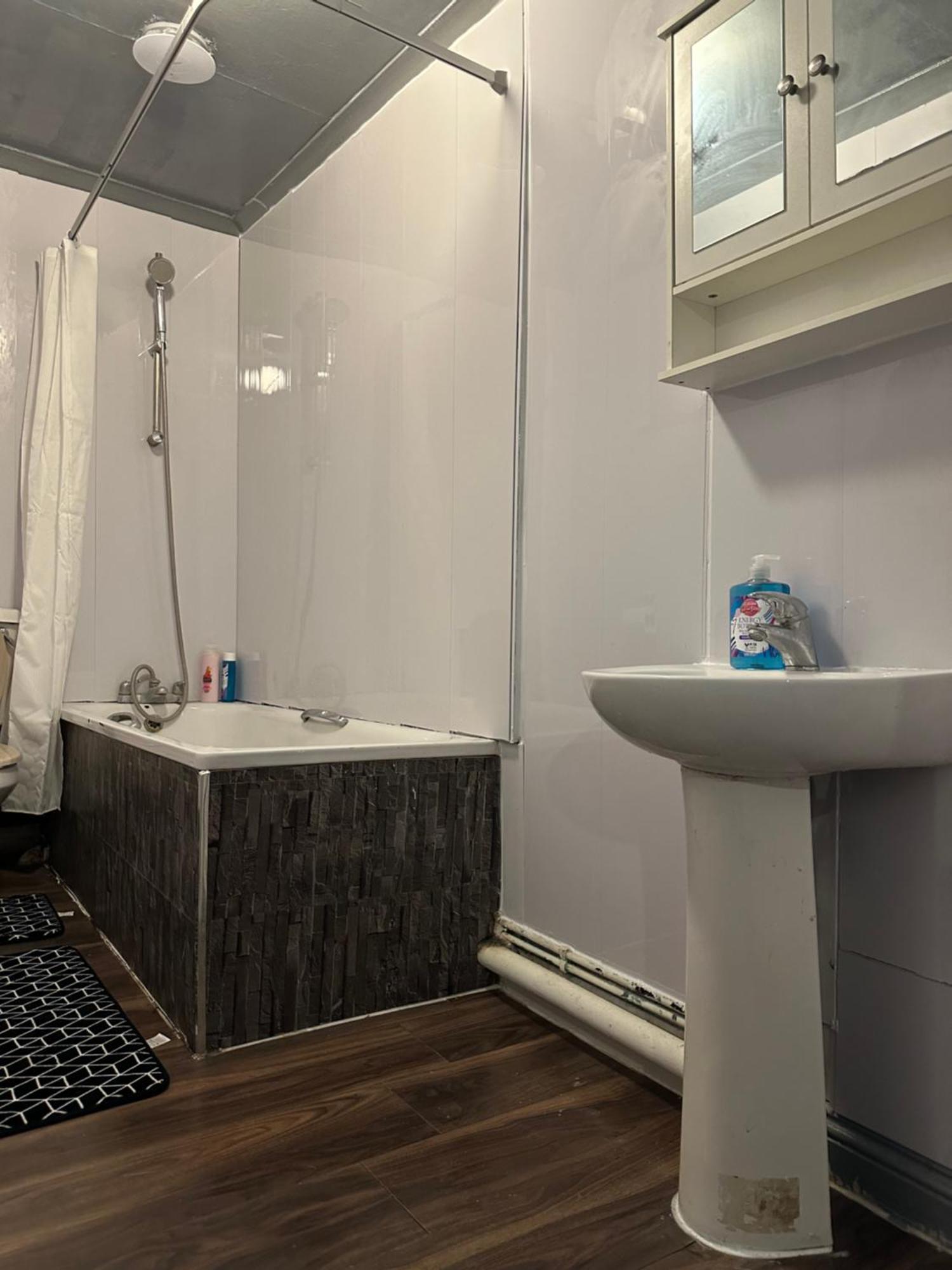 Luxury Room In A 4 Bedroom Flat! 4 Minutes Walk To Kingscross, St Pancras Londres Exterior foto