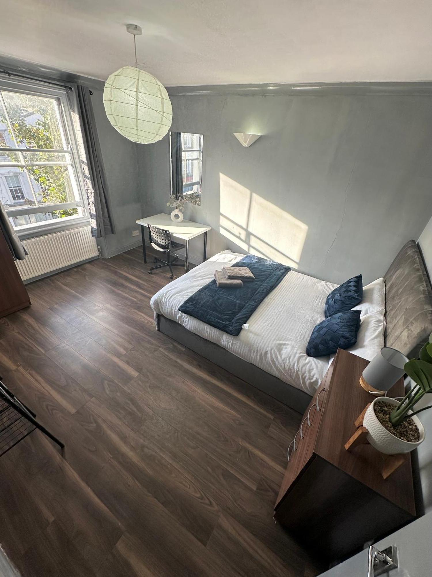 Luxury Room In A 4 Bedroom Flat! 4 Minutes Walk To Kingscross, St Pancras Londres Exterior foto