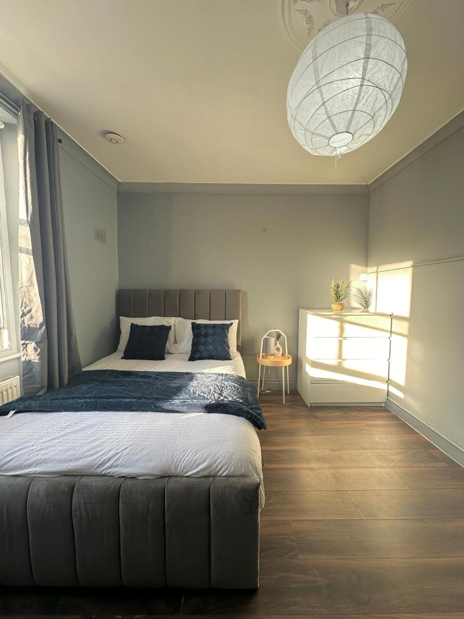 Luxury Room In A 4 Bedroom Flat! 4 Minutes Walk To Kingscross, St Pancras Londres Exterior foto