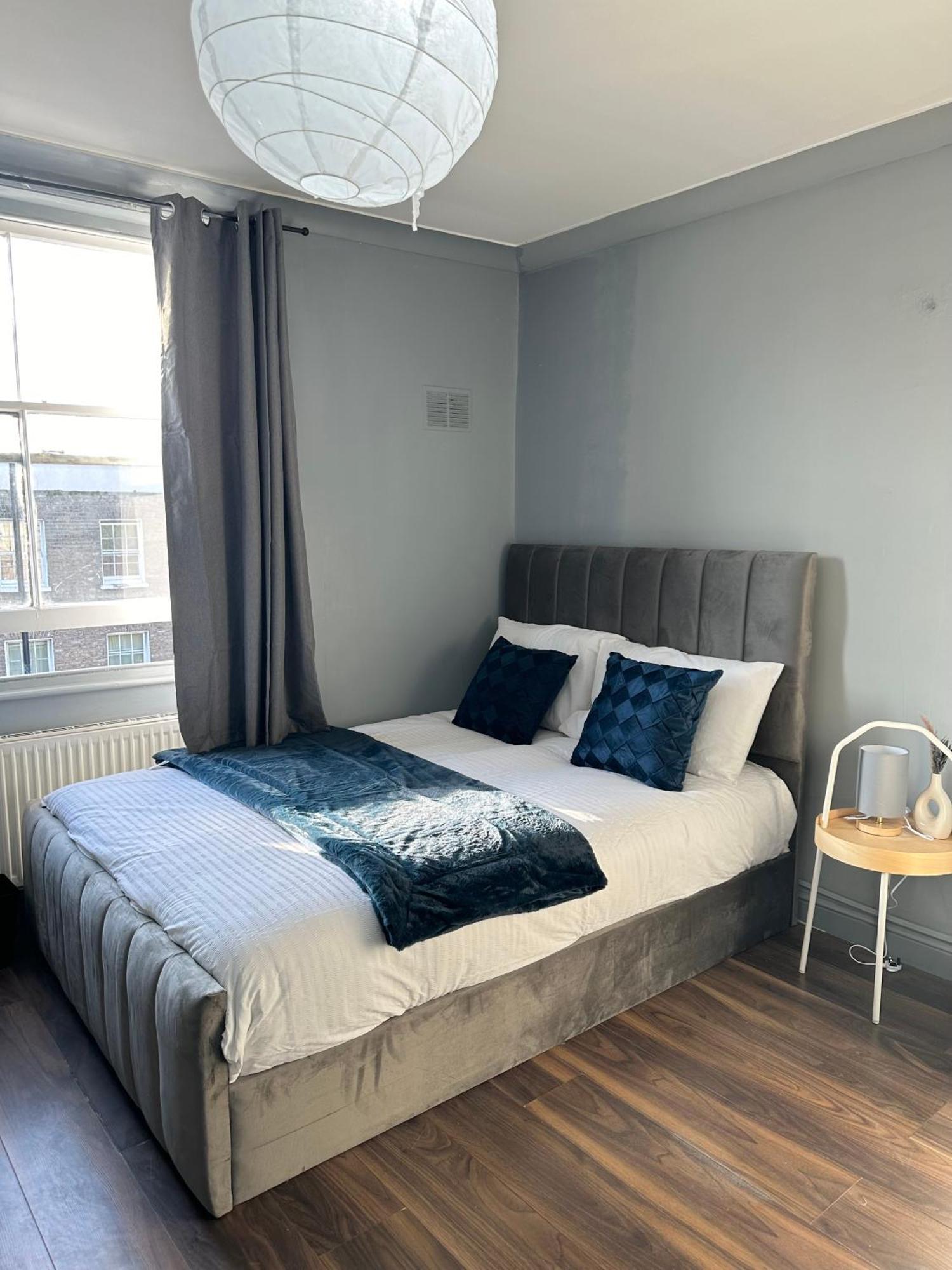 Luxury Room In A 4 Bedroom Flat! 4 Minutes Walk To Kingscross, St Pancras Londres Exterior foto